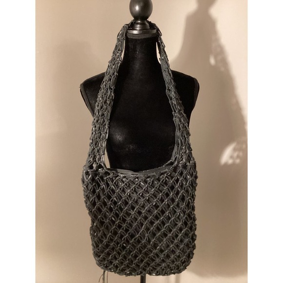 Eric Javits Black fishnet knotted purse satchel crossbody - Picture 2 of 9